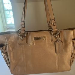 Preowned Beautiful Coach Handbag 