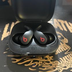 Used Beats Noise Cancelling Wireless Headphones