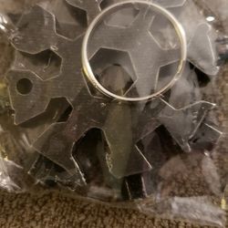 23 in 1 Snowflake Multitool, White Elephant Gifts for Adults, Christmas Gifts for Men, Birthday Gifts for Men, Dad, Boyfriend, Cool Gadgets

