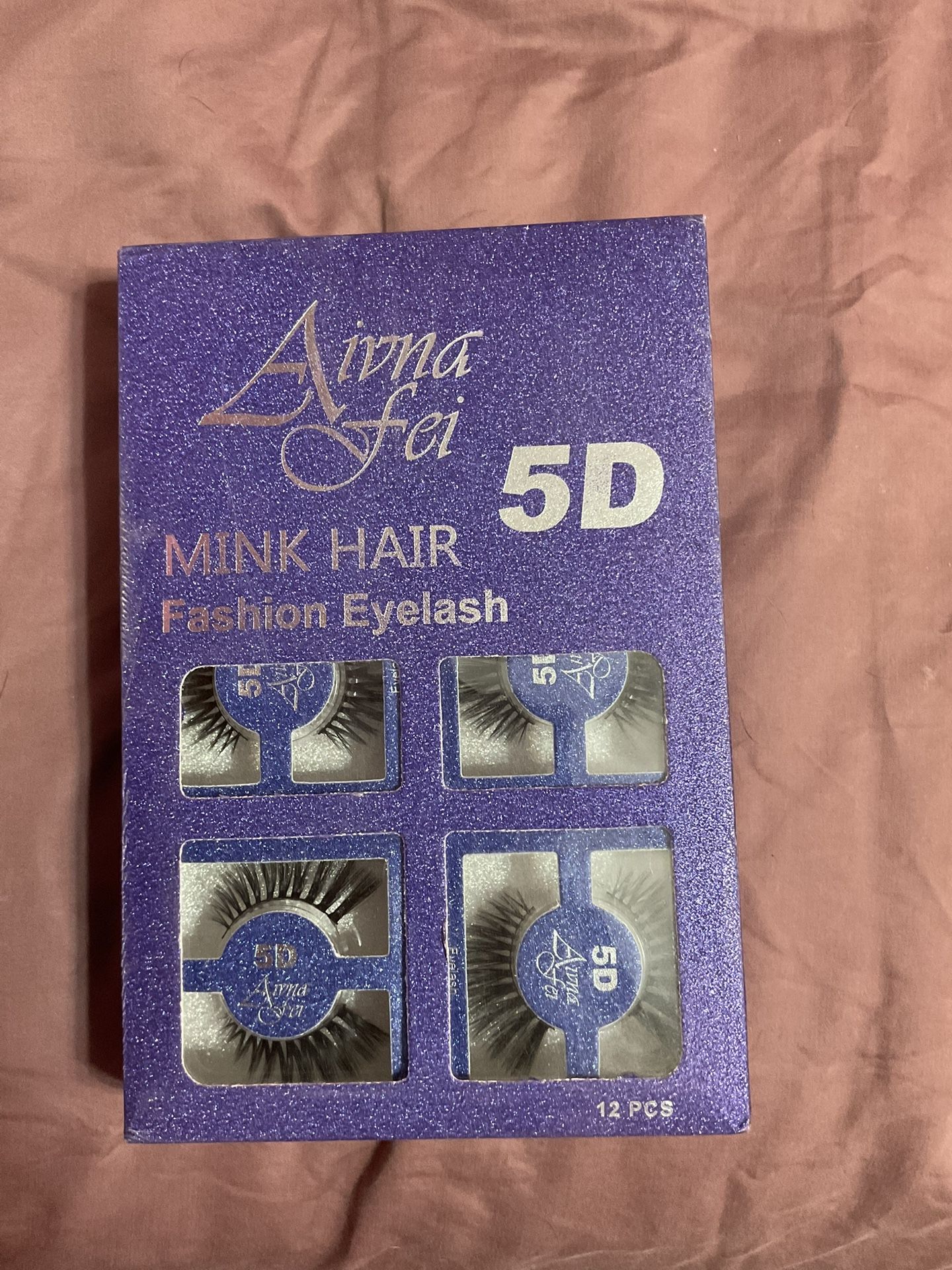 Mink hair lashes black easy to apply never used brand new