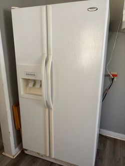 Whirlpool 2 door refrigerator
