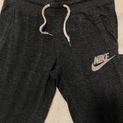 Women’s Capri Jogger 