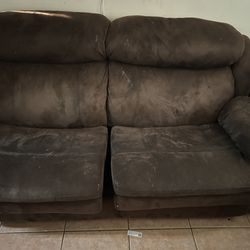 Selling 2 Piece Living Room Sofa Set Used 