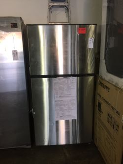 Top freezer fridge