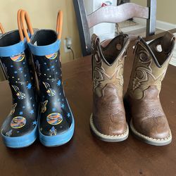 Boy boots