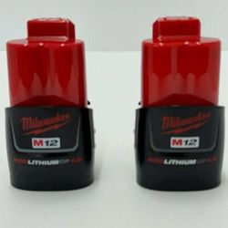 Milwaukee New Battery 12M2x $80 Nuevas 