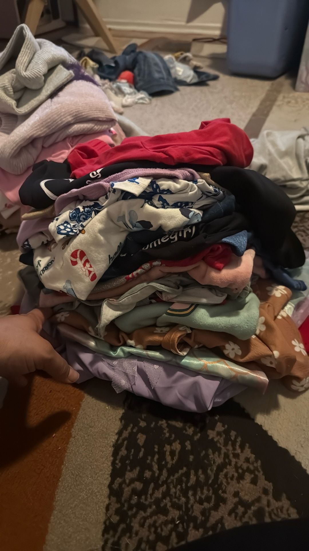 22 Pieces Of Clothing Size 24 Months/2 T