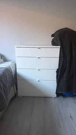 Ikea storklinta 4 drawer dresser