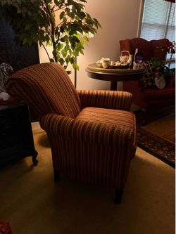 Accent chair