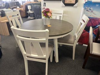 Round Dining Table Set with 4 Chairs