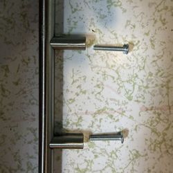 Round Bar Drawer Pulls