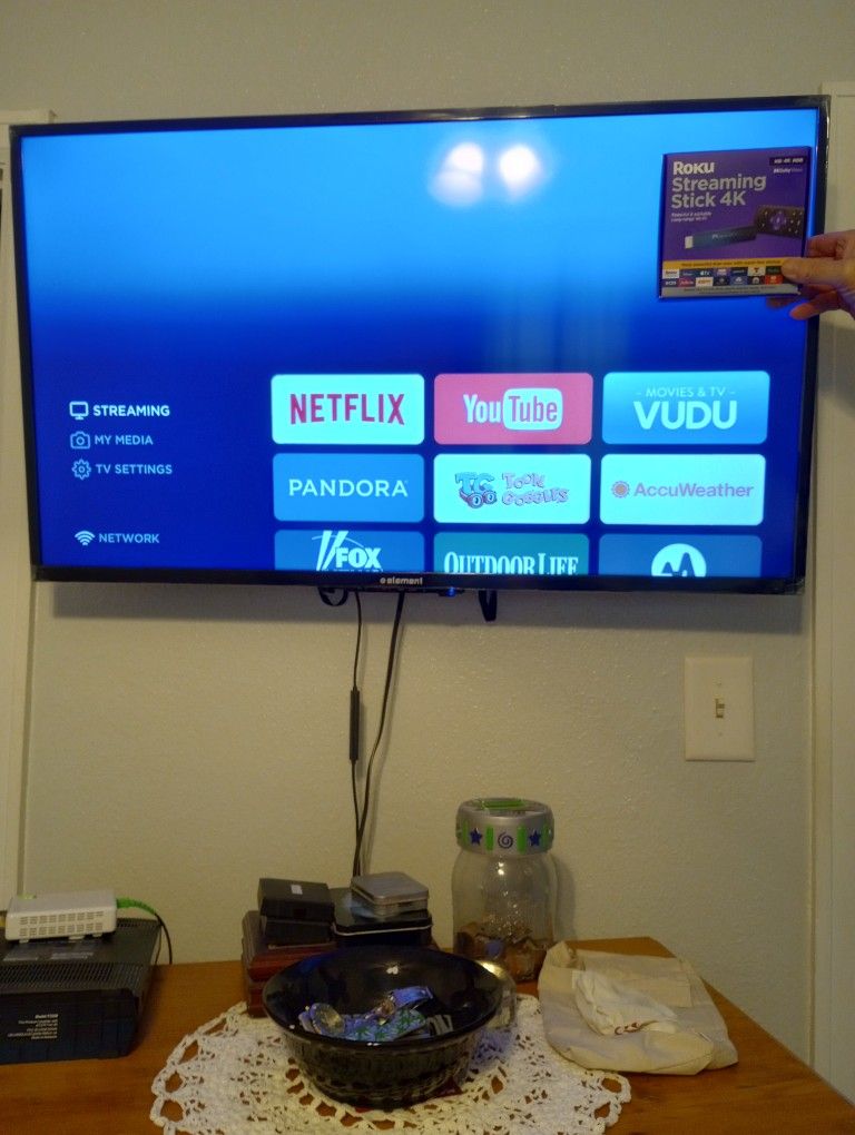 Element TV An Roku Stick 42 Inch