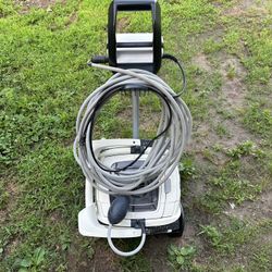 Polaris Pool Vacuum (robotic)