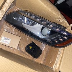 2010-2015 AUDI Q7 HEADLIGHTS BRAND NEW!