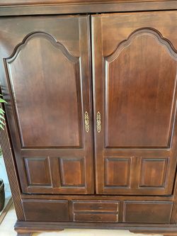 Reduced price Quality Entertainment center