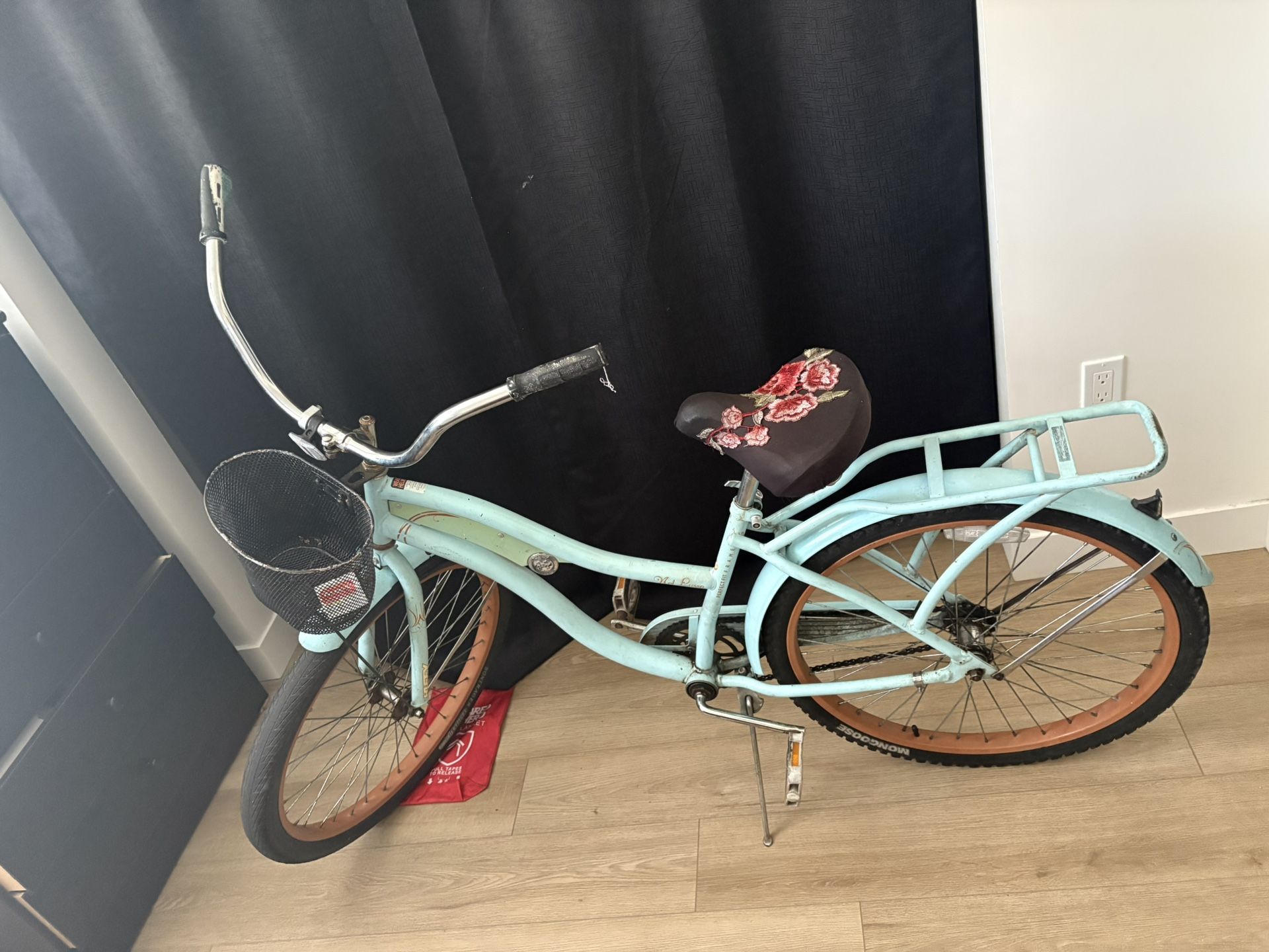 Huffy Nel Lusso Cruiser Bike, 26" Wheels, Adults Ages 13+ Years, Light Blue