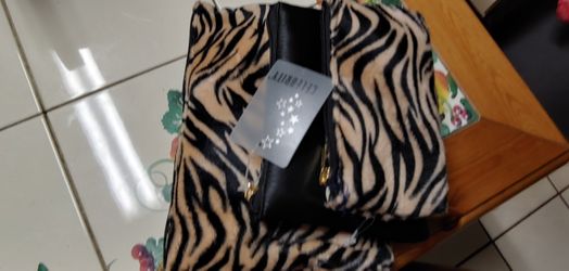 Make up traveling bags