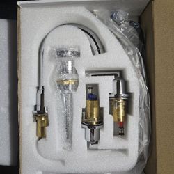 BATHROOM FAUCET