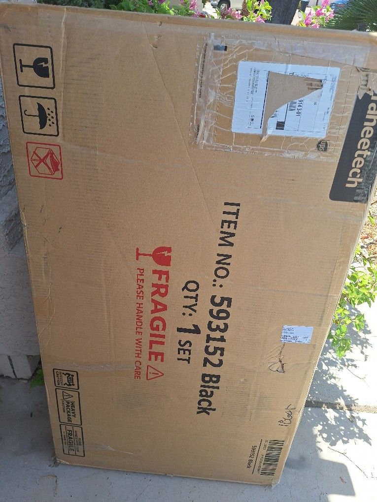 XL Dog Cagr Brand New, 42x28x31