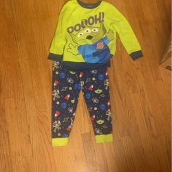 Disney Buzz Light Year &  Alien (toy Story) Pijama Set Size 5/6 