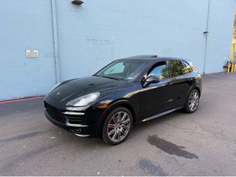 2014 Porsche Cayenne GTS