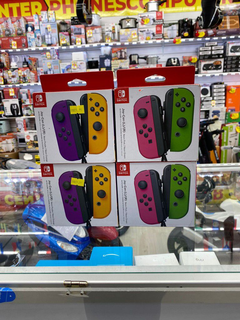 Nintendo Switch Joy Con Left / Right 