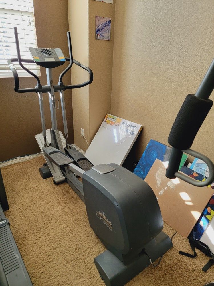 Elliptical Machine - NordicTrack CX 998