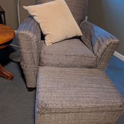 Recliner Chair (FREE)