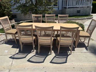 Dining table and 8 chairs