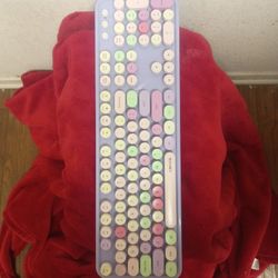 UBOTIE  Dual Mode Colorful Wireless Keyboard Bluetooth And USB Receiver 