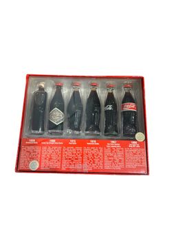 Vintage mini coke bottle set (New)