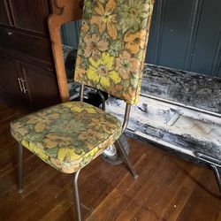 6 Mid century Chairs 