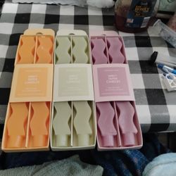 Wavy taper Candles Set Of 2 