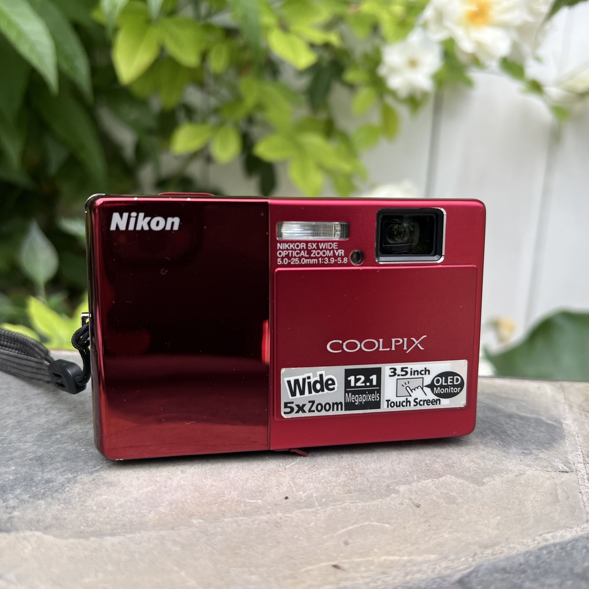 Nikon Coolpix S70 Digital Camera