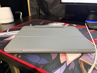 iPad Pro 12.9-inch 4th Gen, 1TB, Wi‑Fi + Cellular, Apple Pencil 2 — Mint Condition.