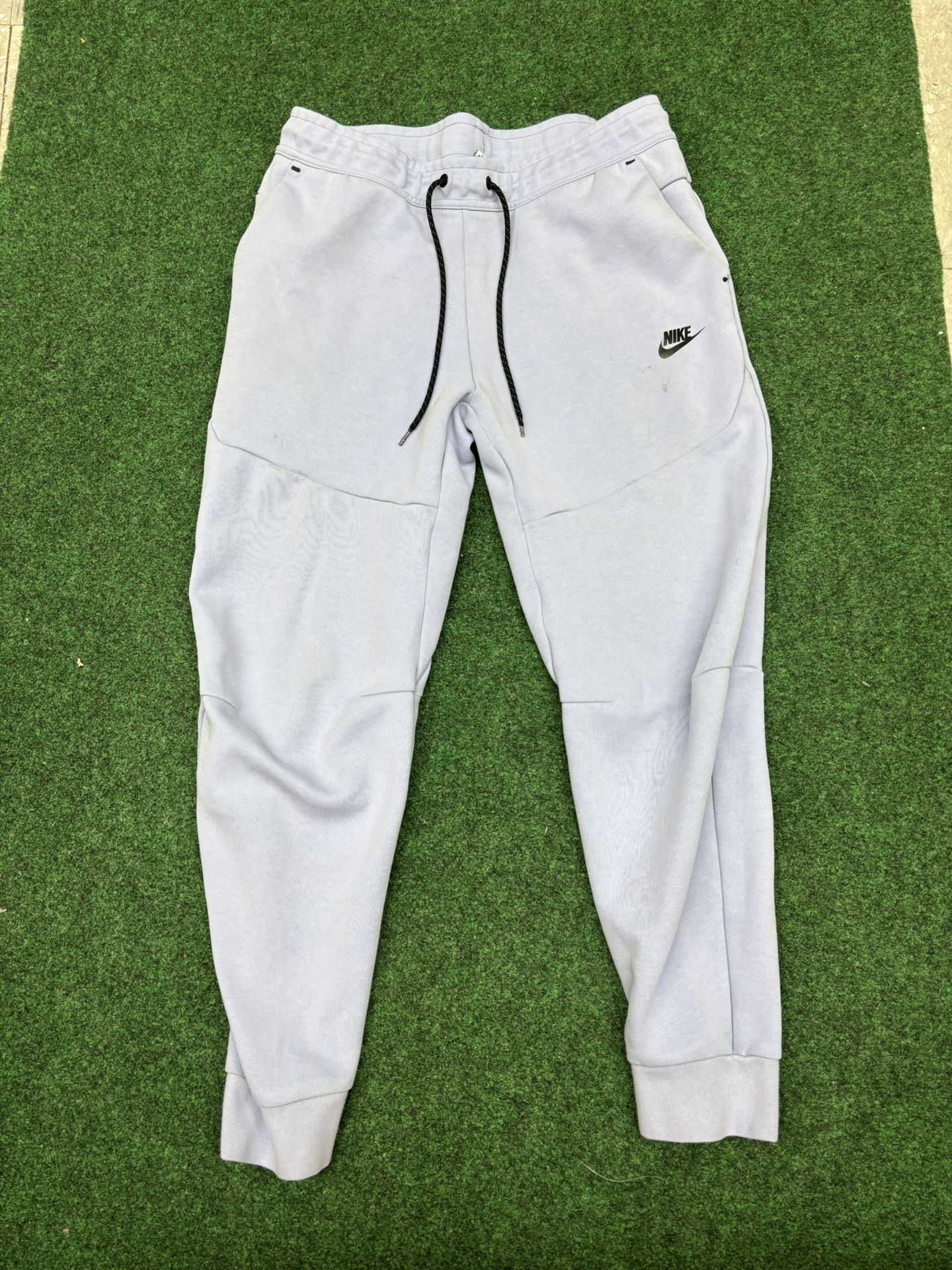 NIKE TECH PANTS LILAC PURPLE SIZE M