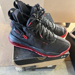 Jordon Proto Max 720 Size 9.5 Like New