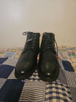 New London Fog shoes memory foam size 13