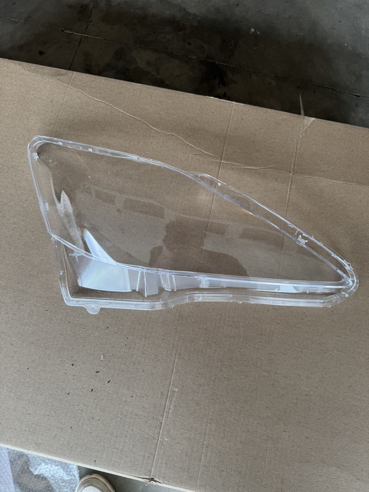 2006 Lexus is250 front left headlight lens