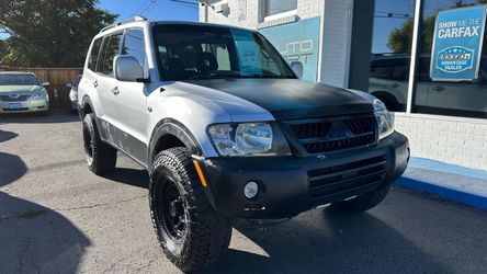 2003 Mitsubishi Montero