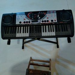 Yamaha Djx Keyboard And Stand