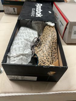 Brand New Reebok Size 7.5 Womens Cheetah