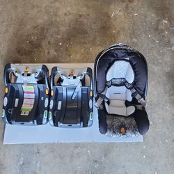 Chicco Car Seat, 2 Bases & Chicco Stroller