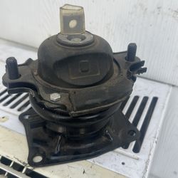 2005 Honda odyssey motor mount