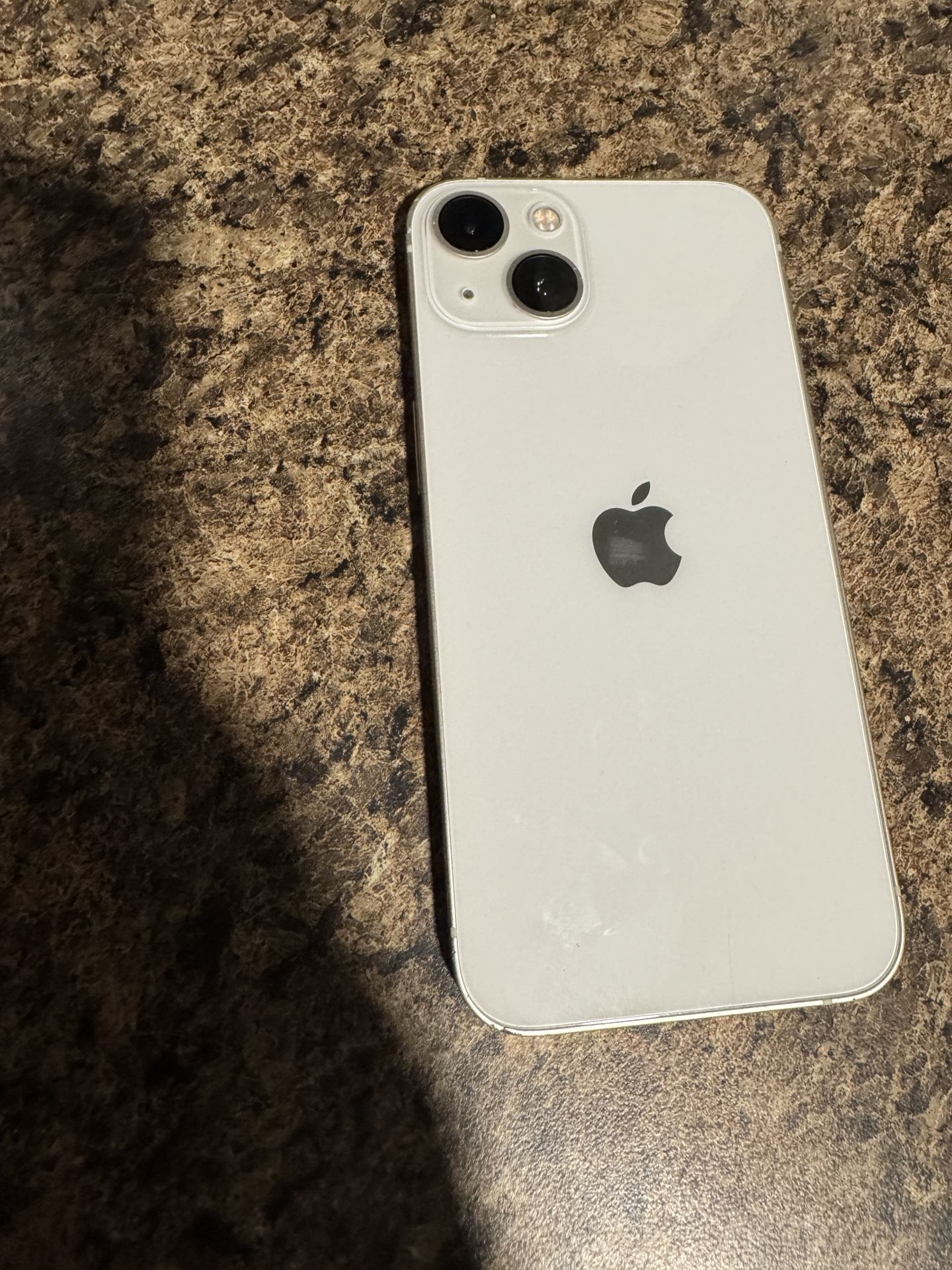 iPhone 13 128 GB UNLOCKED
