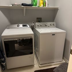 MAYTAG WASHER + DRYER DUO (Like New!)
