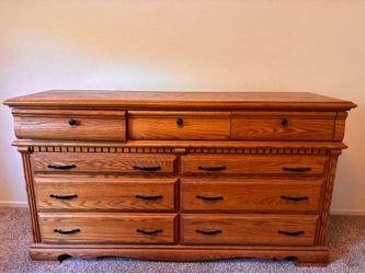 Oak wood dresser