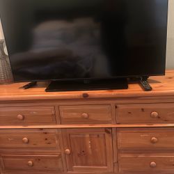 For sale and insignia 50 inch TV with remote  No scratches whatsoever on the screen just to make this TV a smart TV you ca you can just