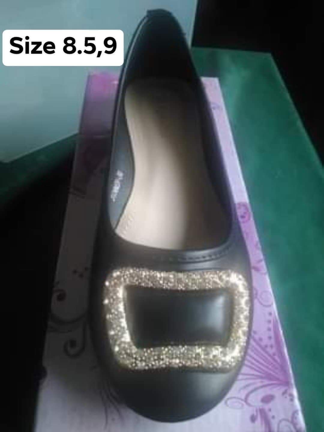 New Women’s Flats Shoe Shoes Available In Size 8.5,9