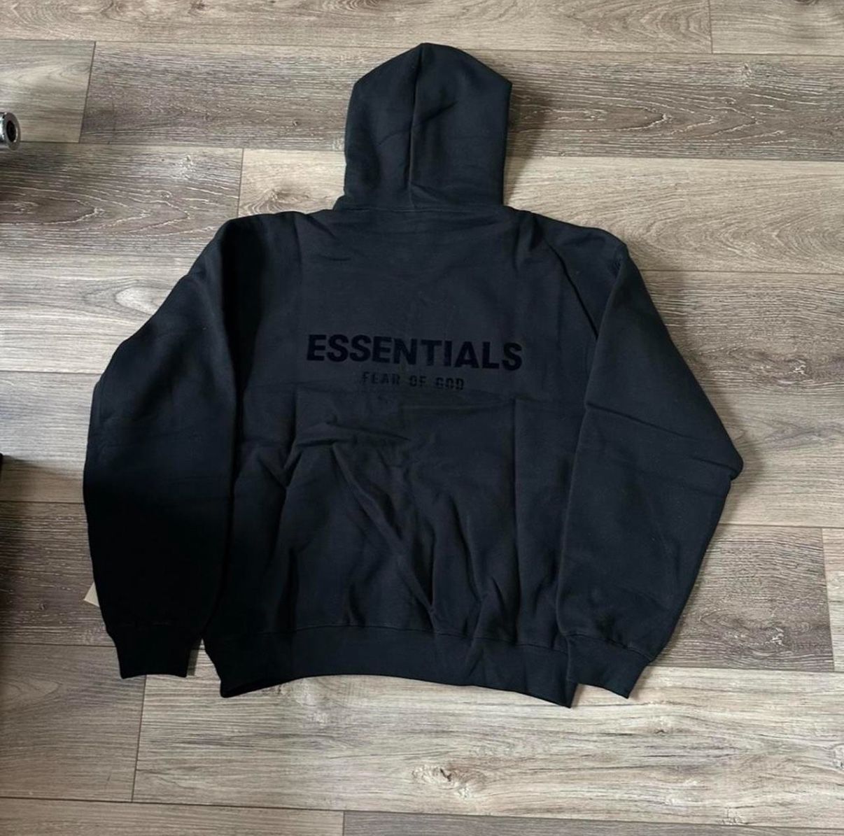 🔥 FOG ESSENTIALS BLACK HOODIE – M